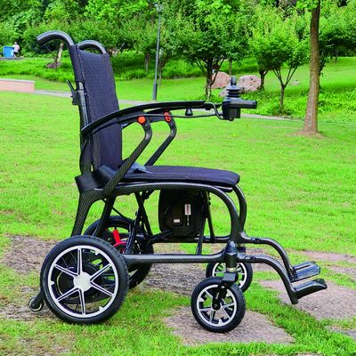 11.5 kg lichtgewicht verruimde stoel koolstofvezel motor rolstoel met elektromagnetische rem